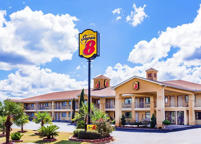 Super 8 By Wyndham Prattville Montgomery