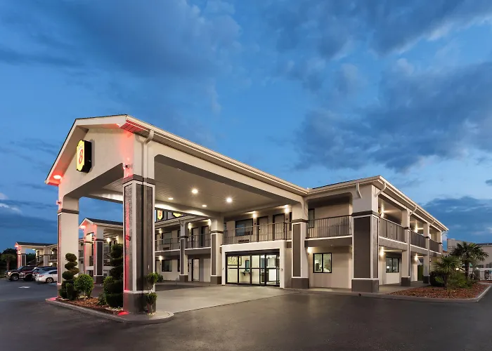Super 8 By Wyndham Prattville Montgomery