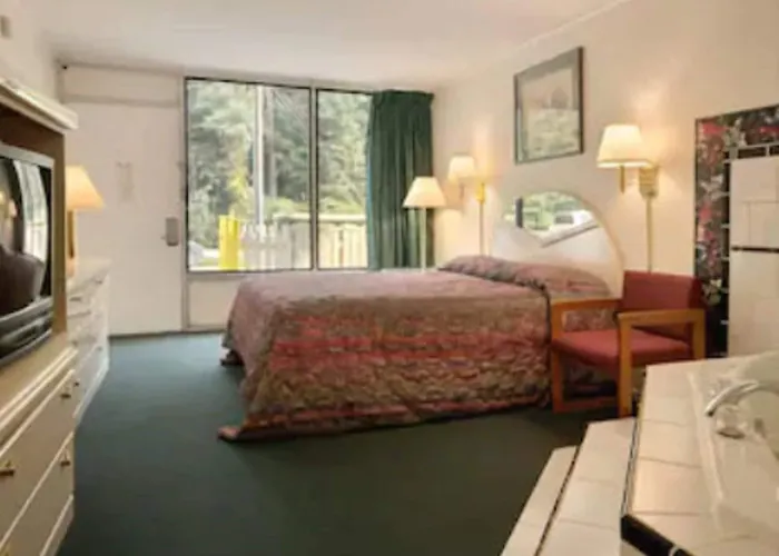 Super 8 By Wyndham Carlisle North