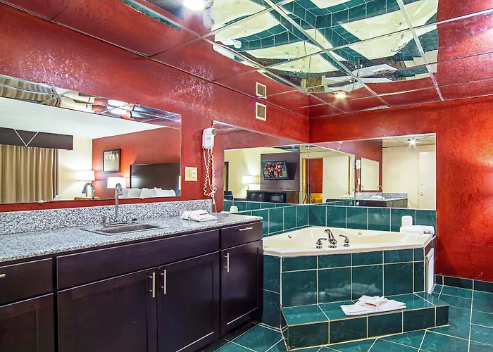 Red Roof Inn & Suites Greenwood, Sc