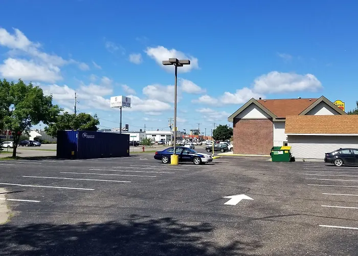 Super 8 By Wyndham St. Cloud