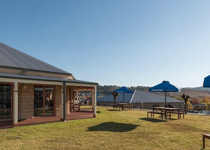 Bowen Inn Motel