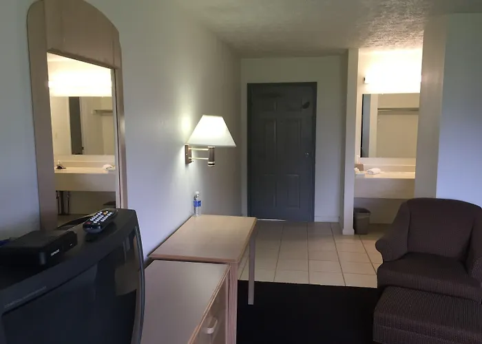 Economy Inn - Lafayette