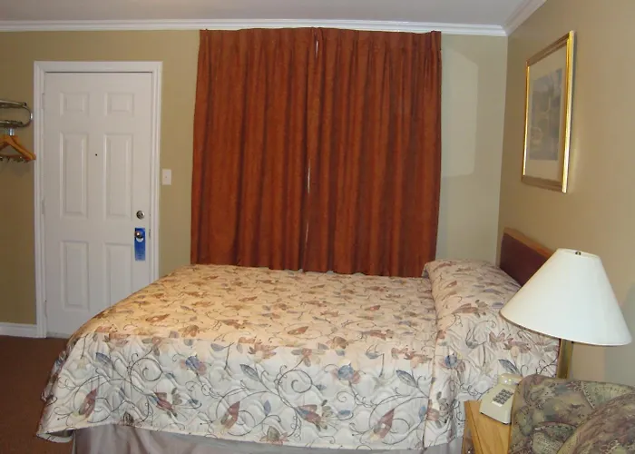 Royal Napanee Inn
