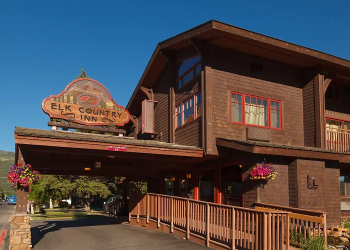 Elk Country Inn