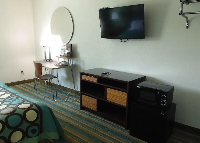 Super 8 By Wyndham Sapulpa/Tulsa Area