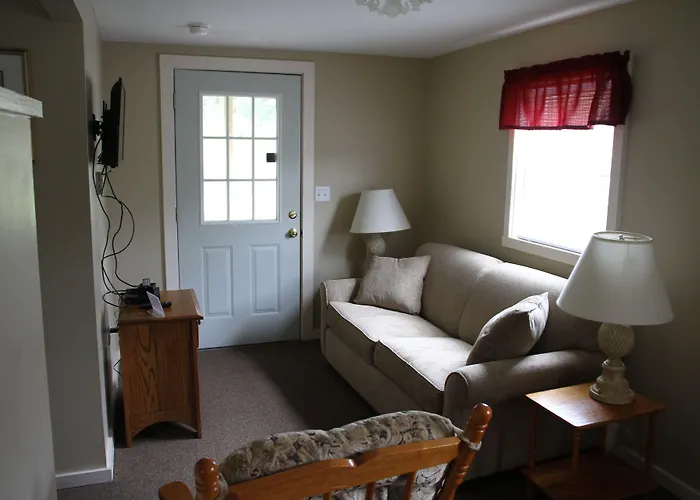Kennebunk Gallery Motel And Cottages