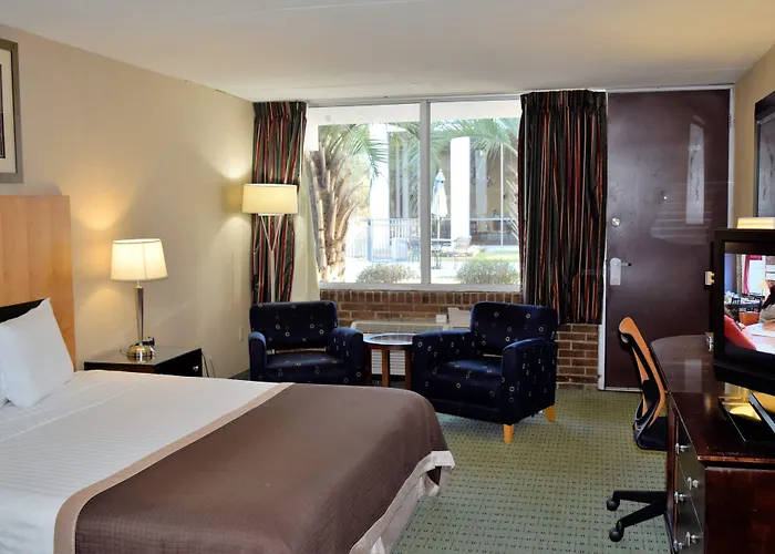Landmark Inn