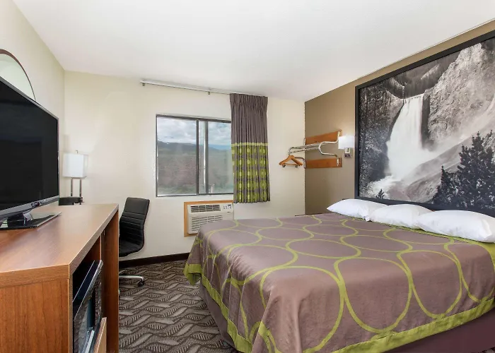 Super 8 By Wyndham Dubois