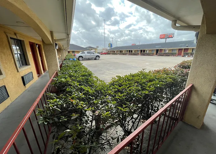 Regency Inn - Channelview