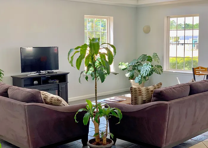 Key West Inn - Childersburg
