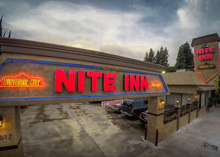 Nite Inn At Universal City - Walking Distance To Universal Studios Hollywood