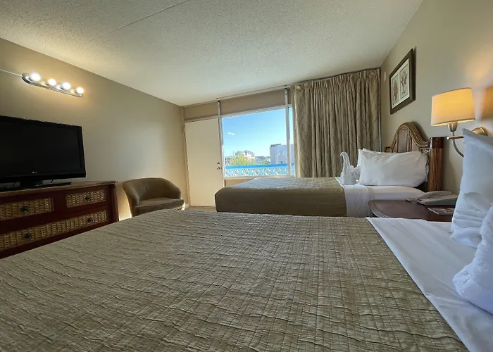 Polynesian Oceanfront Hotel