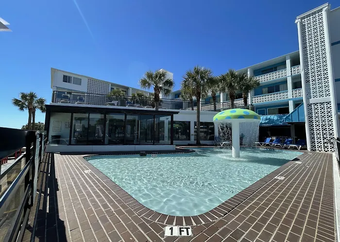 Polynesian Oceanfront Hotel