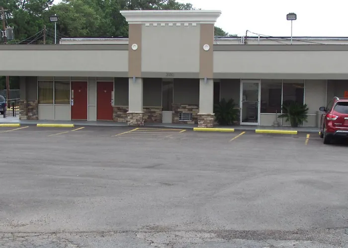 Red Carpet Inn - Augusta