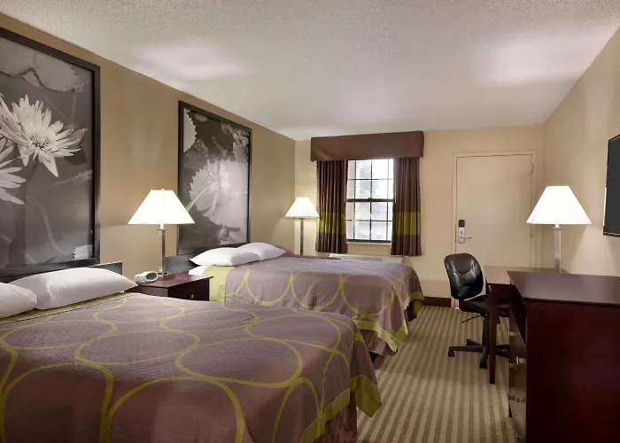 Super 8 By Wyndham Ruston