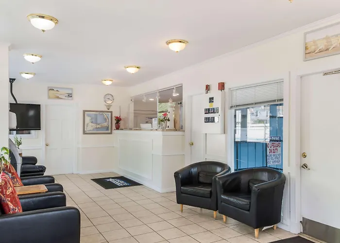 Americas Best Value Inn Hyannis