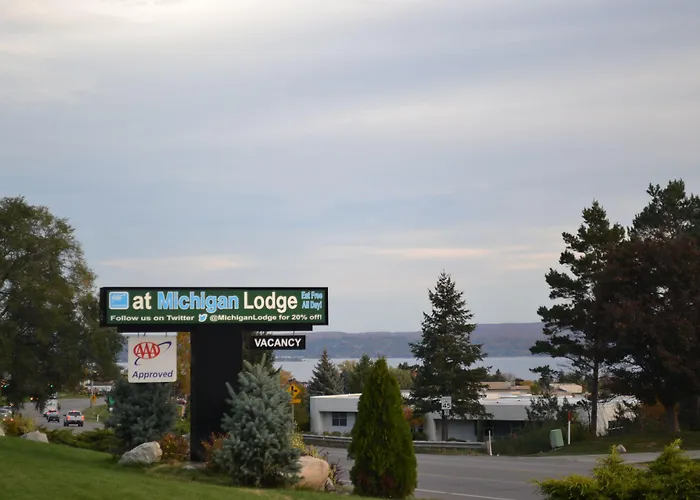 Baymont By Wyndham Petoskey