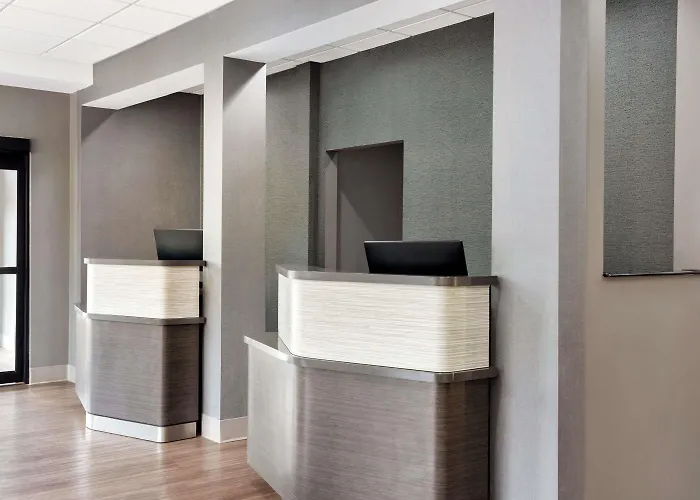 Days Inn & Suites By Wyndham Murfreesboro I-24 East