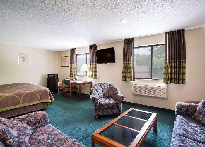 Super 8 By Wyndham Salem Va