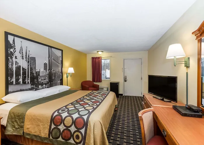 Super 8 By Wyndham Indianapolis-Southport Rd