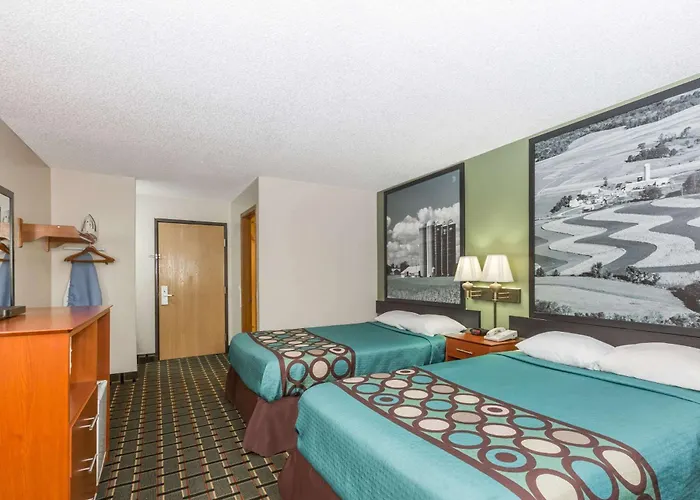 Super 8 By Wyndham Osceola Ia