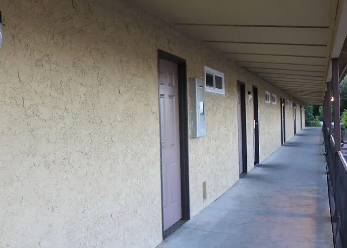 Menifee Inn