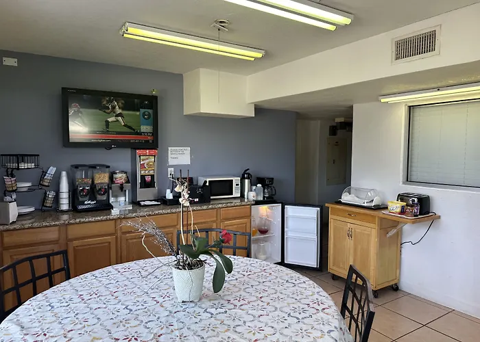 Americas Best Value Inn And Suites Groves