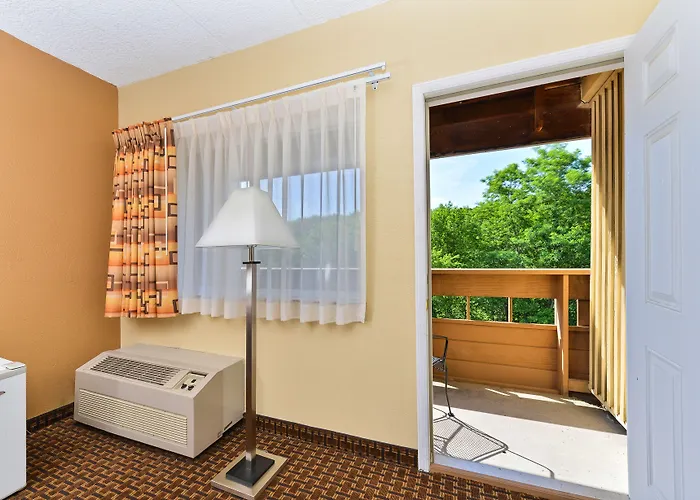 Quality Inn East Dubuque