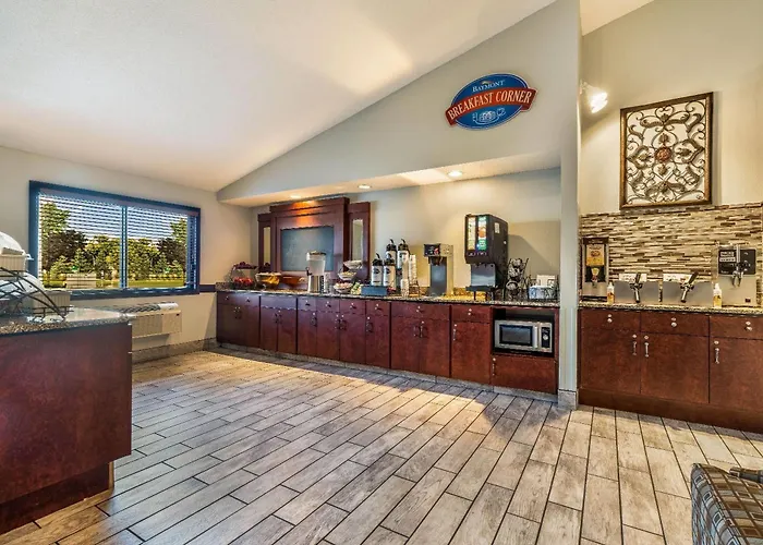Baymont By Wyndham Bloomington Msp Airport