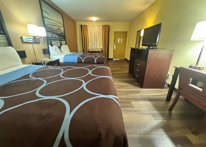 Super 8 By Wyndham Laurel