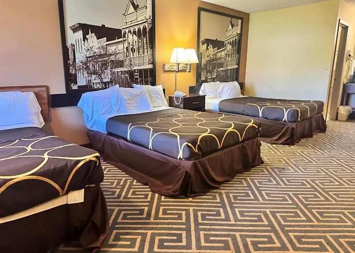 Super 8 By Wyndham Laurel