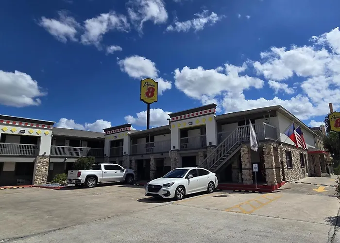 Super 8 By Wyndham Mcallen-La Plaza Mall-Downtown