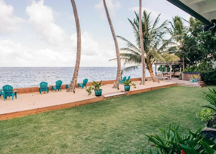 Beachfront Luxurious Hawaiian Oasis