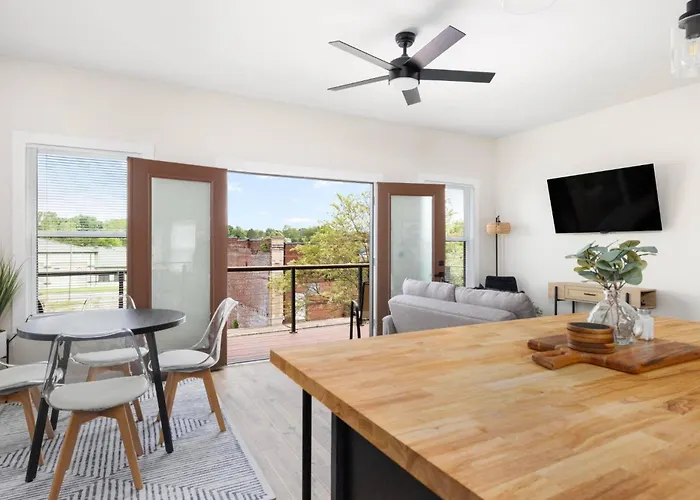 New Construction 2Nd Level Apartment * Downtown Jc
