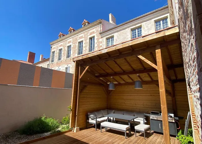 La Maison Des Filles