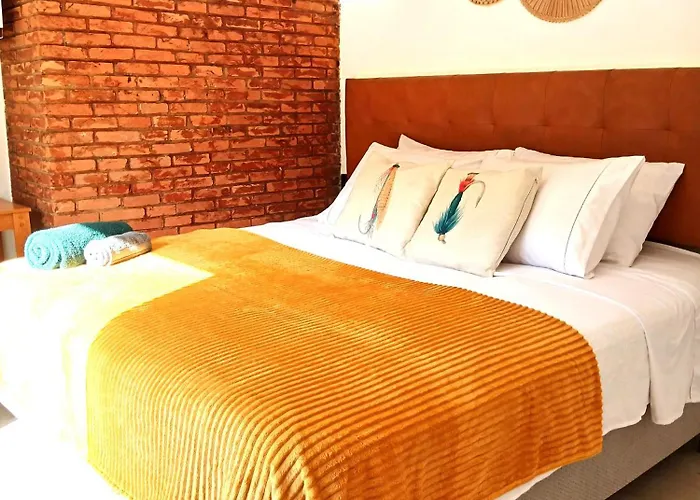 Suíte Casal no Centro de Guararema - Vilarejo
