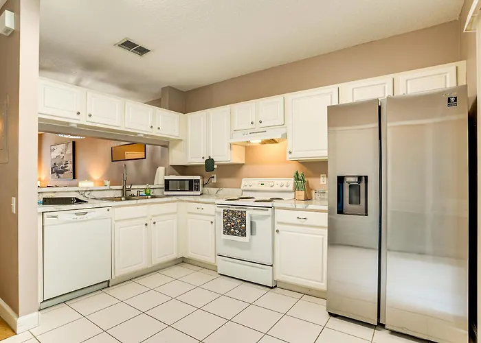Shop, Golf & More: Family Retreat In Wesley Chapel