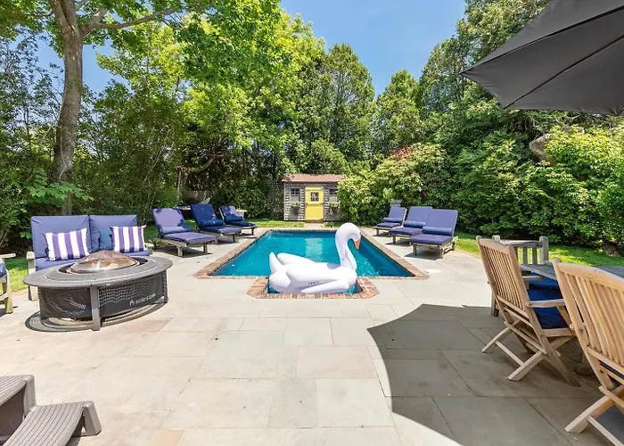 1800 Historical East Hampton Home, 1 Mile To Town!