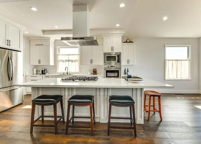 1 Mi To Downtown Benicia: Scenic Cliffside Escape