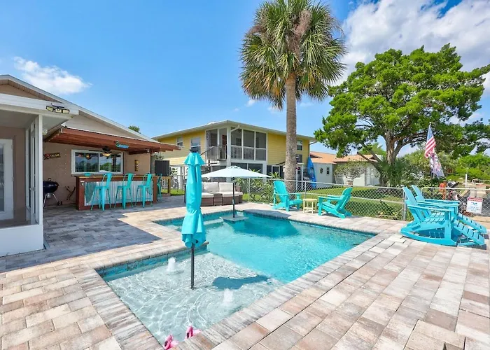 Hernando Beach Gulf Access, Dock & Heated Pool