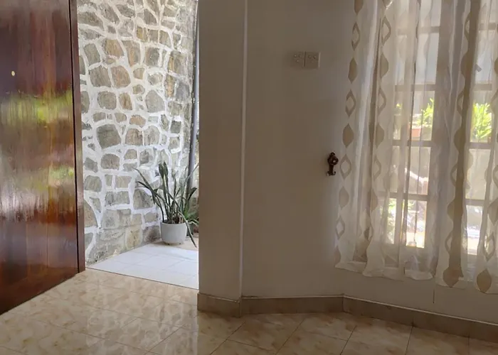 Thenulya Homestay
