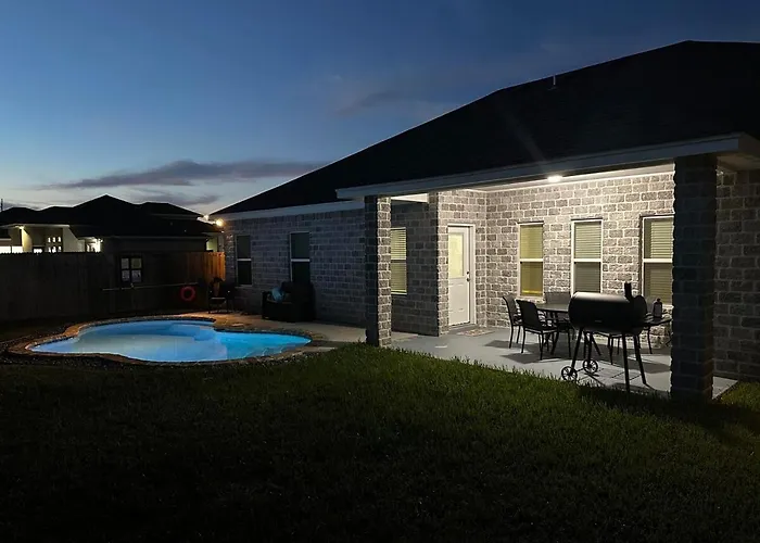 Quiet Cozy Spacious Stay W Private Pool