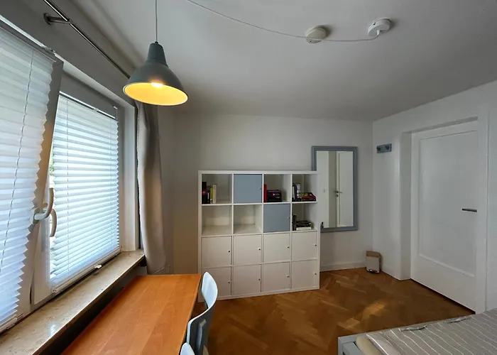 Private Zimmer Mit Kuechennutzung Und In Rheinnaehe