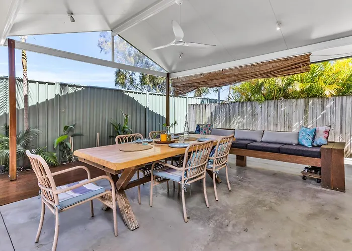 Kirra Shores Coastal Hideaway