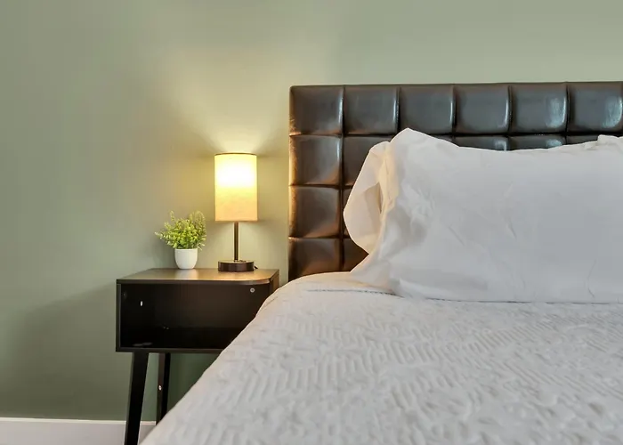 4 Beds, Near Unc, Packnplay, Walk To Golf, Kids Essentials