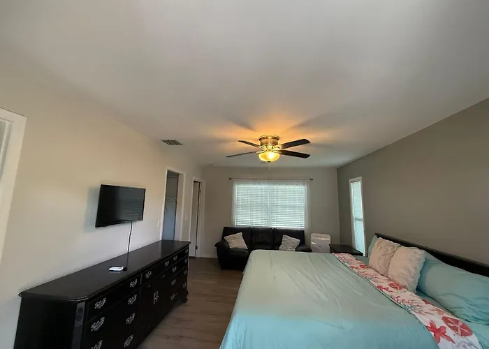 Bay View Suites