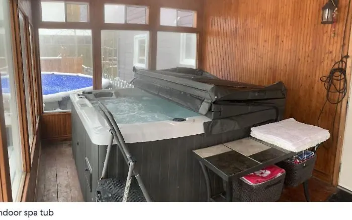 Nhp Yk B&B - Large Deck- Hot Tub - Massage Chair And Seasonal Swimming Pool- Free Parking - Pet Friendly