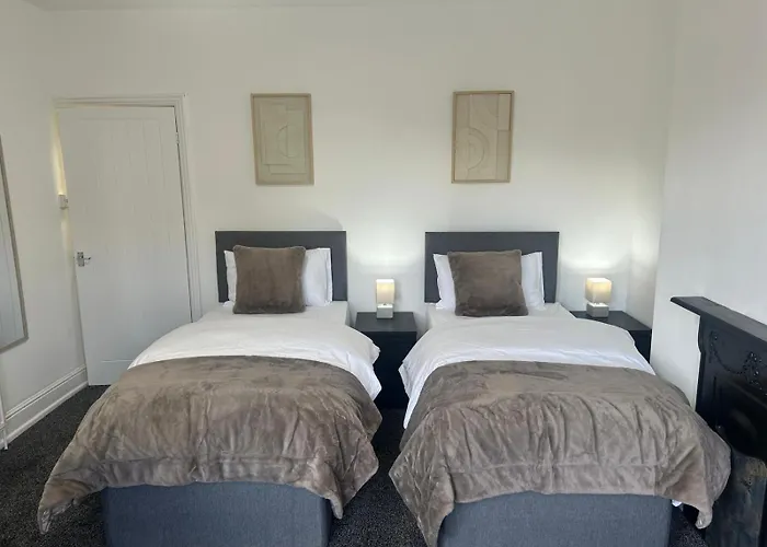Stunning 3 Bed House In Central Leicester
