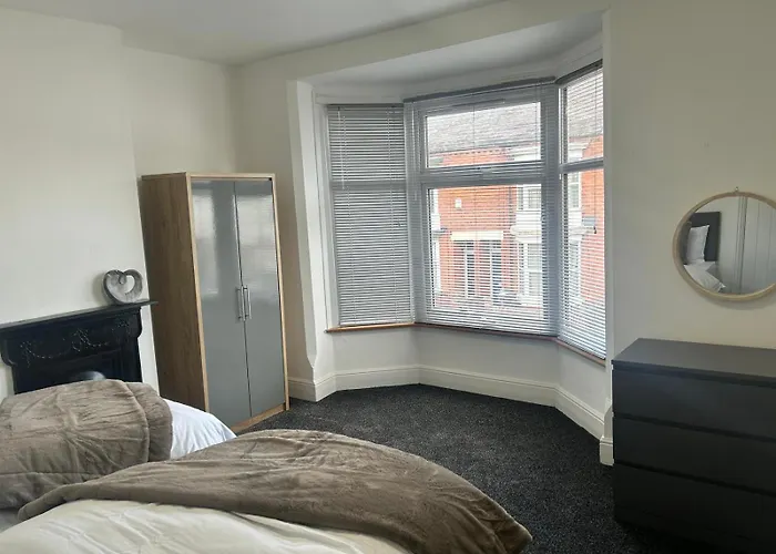 Stunning 3 Bed House In Central Leicester